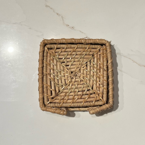 Vintage woven/rattan S/3 coasters & holder - Picture 4 of 7